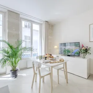 Appartement Jardin Saint Honore, Parijs